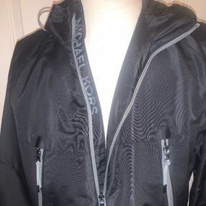 NWT - MK TRAVEL ENGINEERED JACKET - SIZE WOMEN'S LARGE